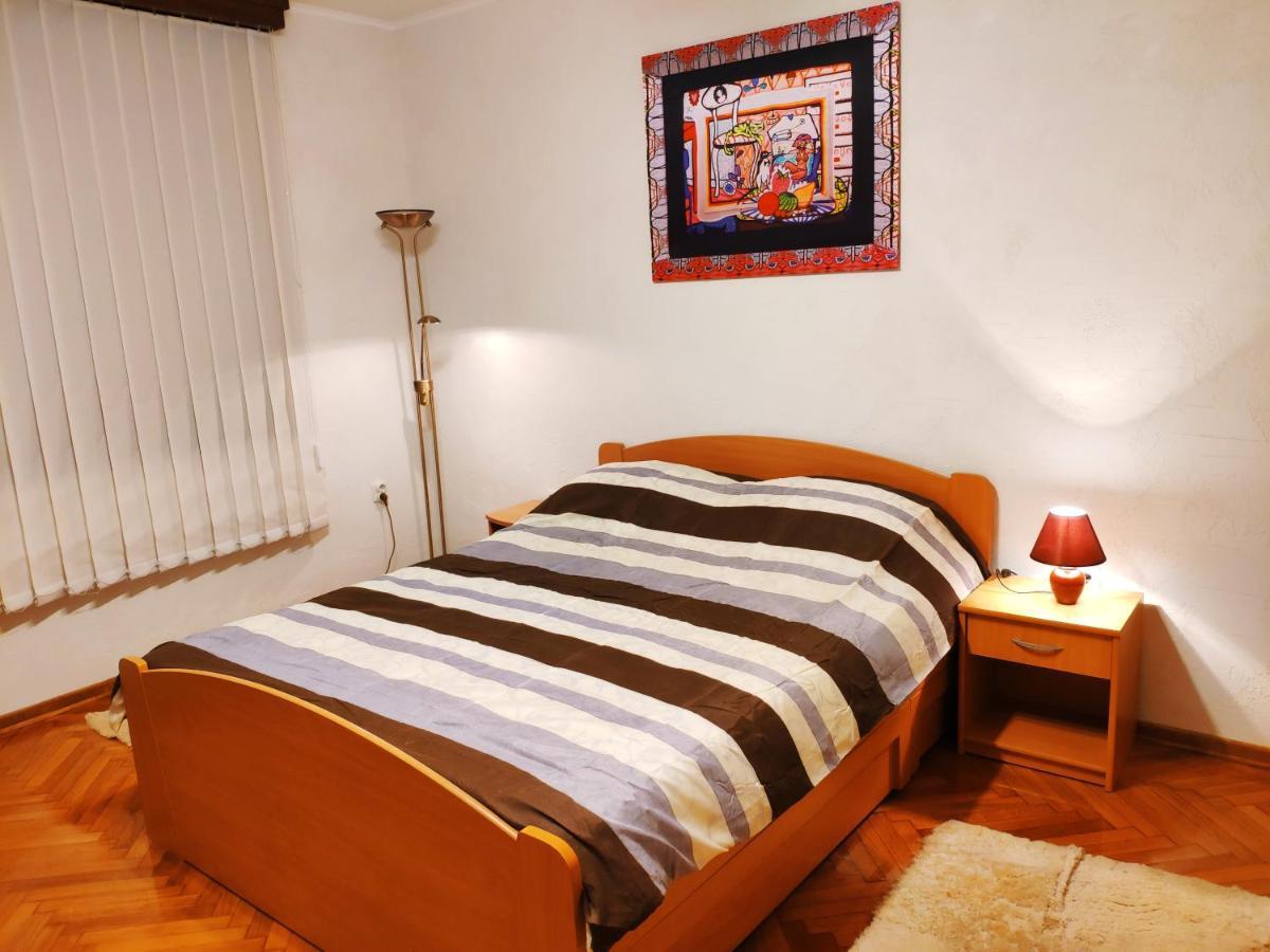 V2 With Love - Vintage Modern And Spacious Belgrad Dış mekan fotoğraf