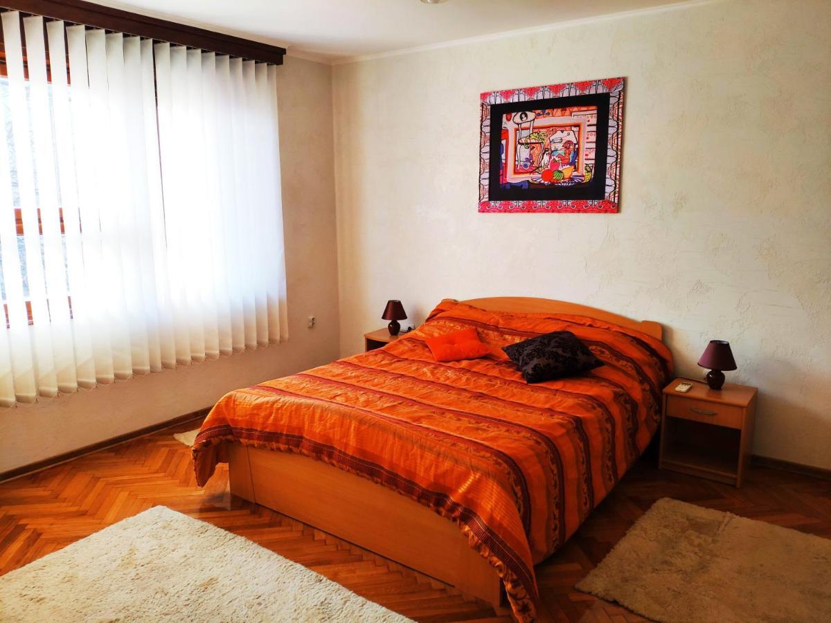 V2 With Love - Vintage Modern And Spacious Belgrad Dış mekan fotoğraf